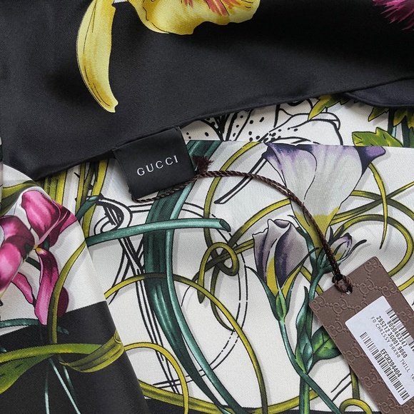 Gucci Unisex Scarf Flora Infinity Print White Silk Scarf Wrap - Picture 9 of 15